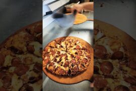 ROUND TABLE PIZZA  #usa #pizza #food #fastfood #pizzalover #italianfood #pizzafood #pizzatime #Lodi