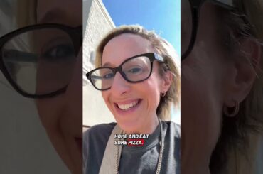 This pizza is worth burning my mouth for 🍕