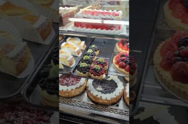 I could eat them everyday| Desserts| Italian bakery| Coffee #justdesserts  #yegbusiness