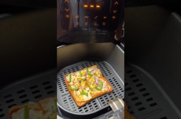 Bread Pizza In Air Fryer #easy #food #recipes #ytshorts #crispy #pizza #airfryerrecipes #streetfood
