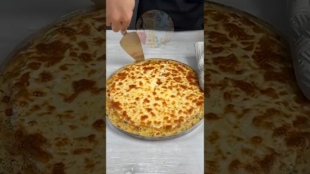 JOGUEI TUDO NA FORMA E OLHA NO QUE DEU 😍🔥 Melhor que pizza! #receitas #food #deliciasdacozinha