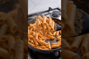 Cheesy Creamy Pasta in 10 Minutes | Easy Cheddar Pasta Recipe