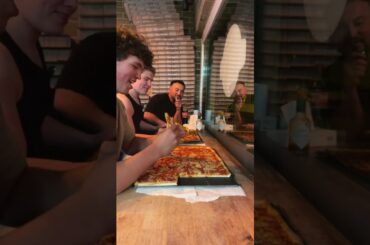 #pizza #shotrs #shortsclip #shortsviral #youtubeshorts