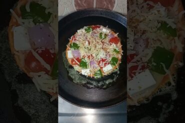 Viral Roti pizza recipe 😋😋#pizza #youtubeshorts #shorts #viral