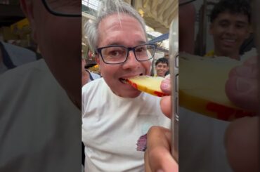 Olha o tamanho desse queijo diretamente da Itália #eugostummm nos siga pra mais vídeos