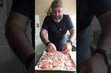 Pizza de casa...din aia de care nu am mai mancat din clasa a doua 🥰👌
