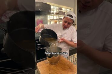 Ja, Zunge. Ja, klassisch. Ja, lecker. 🍽️ 👅Habt ihr schon einmal Kalbszunge gegessen?