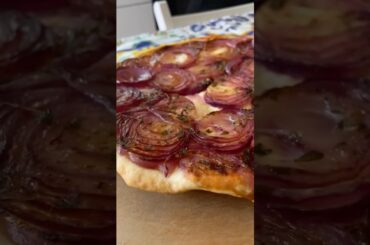 Una Tarte Tatin da leccarsi i baffi 😍 #ricetta #recipe #fattoincasa #homemade