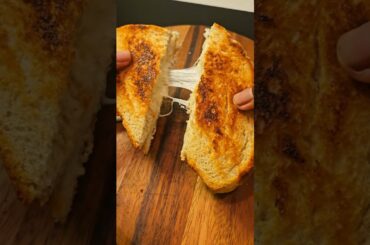 grilled cheese & tomato soup 🍲 #blowup #food #recipe #grilledcheese #tomatosoup  #cooking