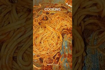 Let's make spaghetti 🍝️Subscribe now ❤️ #spagetti #italy #foods #cooking