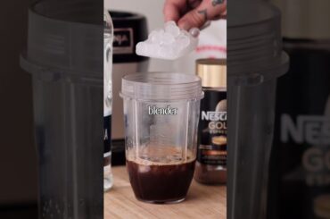 Quick and easy frothy espresso martini! #easyrecipes #esspresso