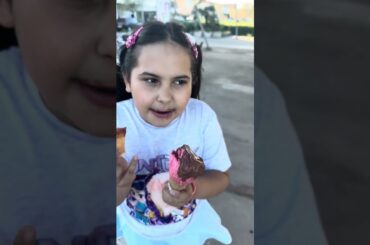 Ce icecream mananca azi #sofiabrindas #icecream #ice #fragola #chocolate #italy