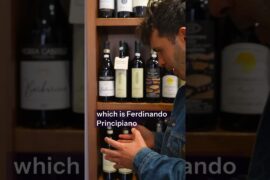 Sommelier walks into an Italian wine shop and builds a Piemonte wine selection #enoteca #wine #somm