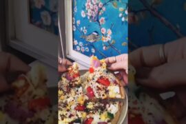 Tried Viral Roti Pizza 🍕 recipe👌 at home😍#shorts #youtubeshorts #pizza #viral #trending