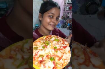 Pizza ghar pey kaisey banaye?? pizza 🍕at home #food #pizzalover #cooking #shorts