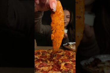 NOT A SINGLE BORING BITE OVER HERE 🍕🍗❤️‍🔥 What’s your ultimate comfort food?!