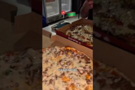 $4 pizza in Mauritania 🇲🇷 #mauritania #africa #travel #backpacking #zouerat