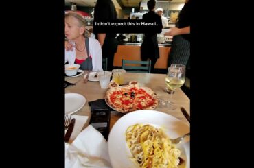 I did NOT expect to find carbonara like this in Hawaii 🇮🇹🌺