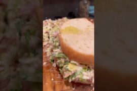 You Must Try This Chopped Sandwich, Unbeatable!