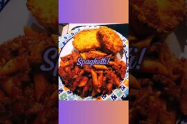 Italy in the Midwest - Spaghetti w/ Cheesy Garlic Bread! #cooking #cookingathome #italianfood #fyp