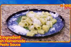 5-Ingredient Fresh Homemade Pesto Sauce | Dinner DeeAs