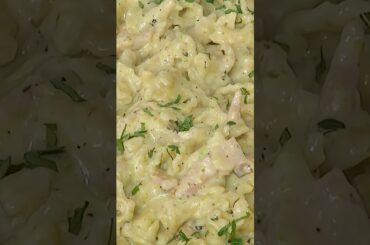Паста карбонара с фисташками