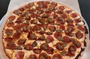 Mike’s Hot Honey Meaty Alfredo by Donatos