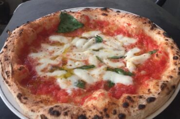 Neapolitan pizza = Caputo 65% flour 24h + Emozione Pizza Party + Saputo biscotto
