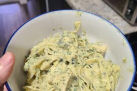 Fettuccine with chicken and creamy pesto sauce