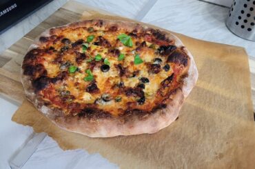 Made my GFs favourite pie (SD tomatoes and olives) plus a new addition - the humble artichoke