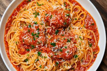 Spaghetti and meatballs