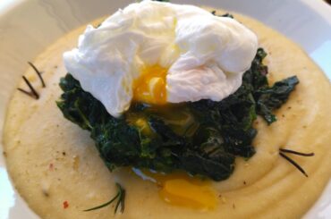 Crema di patate e ceci, spinaci e uovo in camicia.