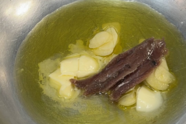 Garlic and Anchovy Pasta