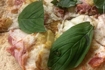 Pizza Rustica in Napoli: Ham, cheese & potato