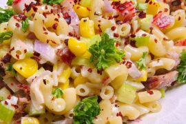 Hawaiian Style Macaroni Salad 🥗🌺 this is full of food that my husband hates but magically, when put together, he wipes out his plate & goes for seconds & thirds 😂 we love it so much that we eat it warm as a main ❤️🤤 leftovers are great as a side for another day 👍🏻super yummy salad 😋