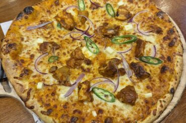 Butter Chicken Pizza