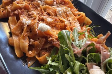 Tagliatelle Bolognese with Rucola Lemon Salad