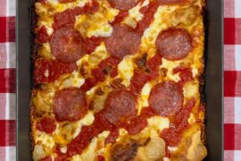 Detroit. 4oz brick. 4oz prov. 3oz sharp cheddar. 550° for 15 min.