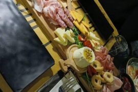 Un tagliere siciliano gigantesco assaggiato nel cuore di Palermo [esageratamente buono😍]