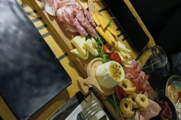 Un tagliere siciliano gigantesco assaggiato nel cuore di Palermo [esageratamente buono😍]