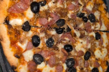 Absolutely gorgeous pulled pork pizza