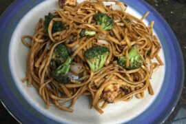 Vegetable & Chicken Lo Mein