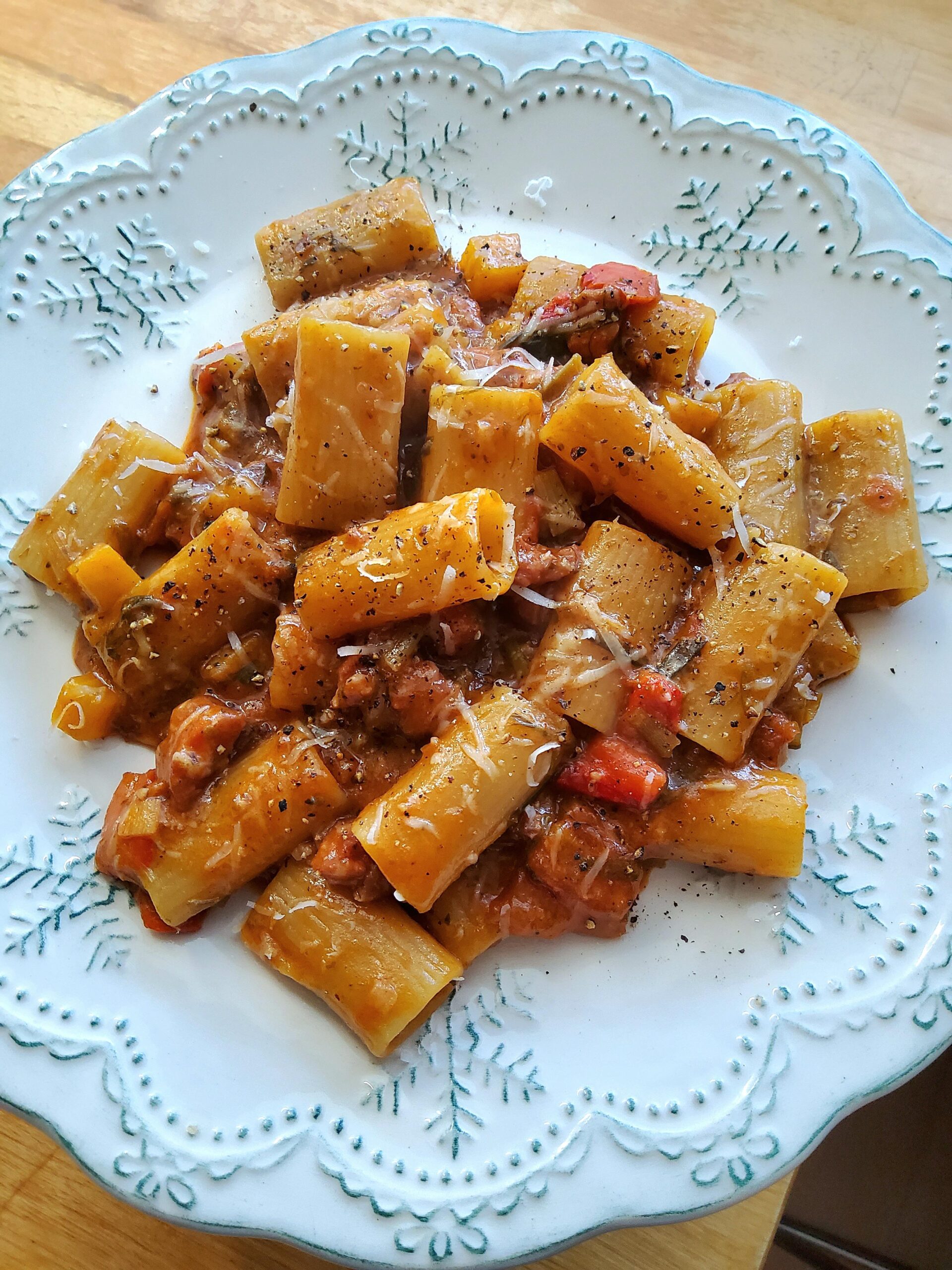 Rigatoni in a salsiccia, pancetta and vegetable ragù Rigatoni in a salsiccia, pancetta and vegetable ragù