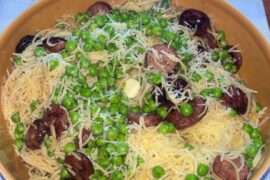 Garlic angel hair, pineapple and bacon chicken sausage, peas and parm