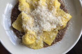 Ricotta tortellacci, ragù alla bolognese