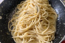 Spaghetti with garlic, evo oil, butter and lemon zest