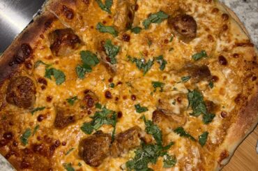 Butter Chicken Pizza!