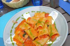 Paccheri Primavera con pomodorini giallo e crema di pesto