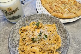 Creamy chicken and sweet chilli prawns linguine