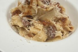 Pappardelle al Ragù di Guancia di Maiale Brasata